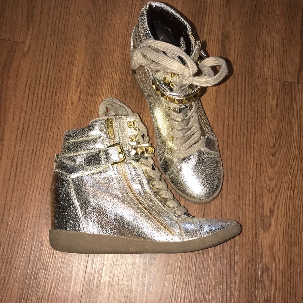 Like New Steve Madden Metallic Wedge Sneakers